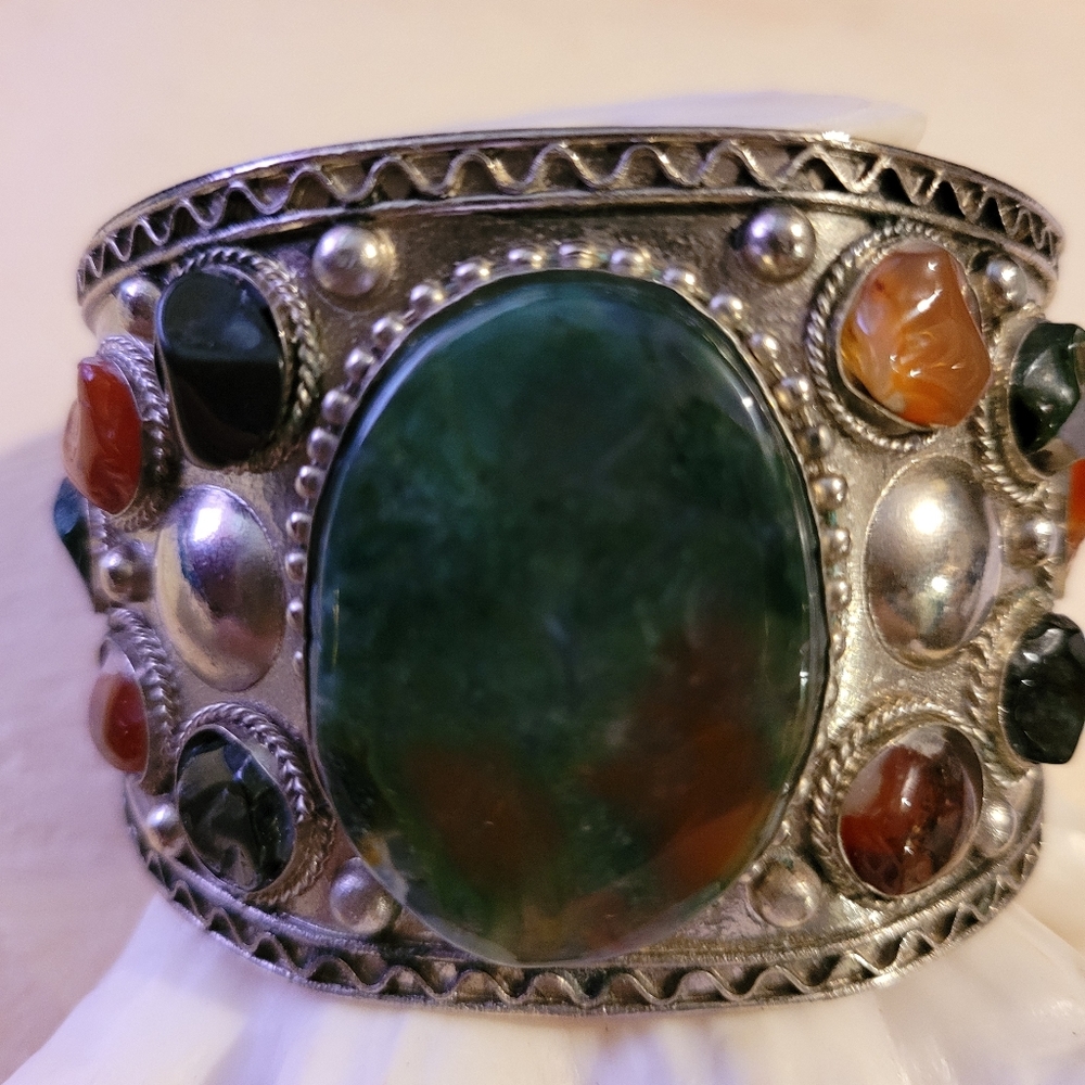 Fabulous stone costume bracelet